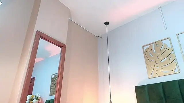 Snapshot of SeleneLujan chatting on 27, 11, 2025 SeleneLujan online show from 27, 11, 2025