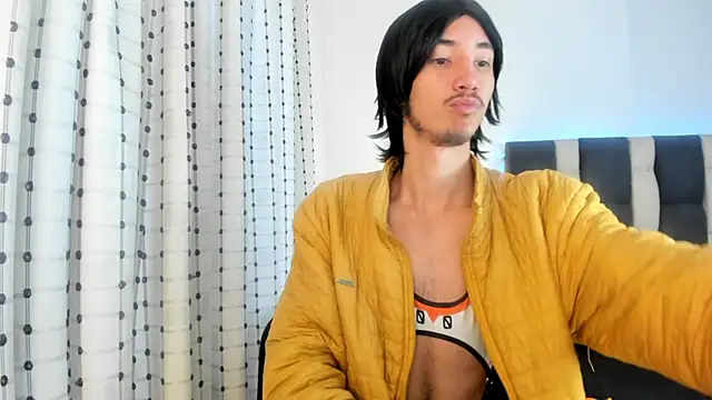 Snapshot of loverisu-coral chatting on 8, 1, 2026 loverisu-coral online show from 8, 1, 2026