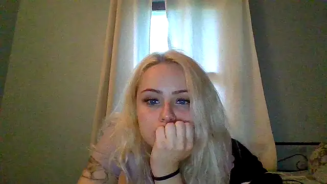 sluttypumpkin online show from 9, 6, 2026