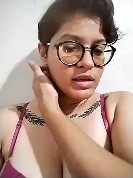 Snapshot of vickpxx chatting on 14, 9, 2025 vickpxx online show from 14, 9, 2025