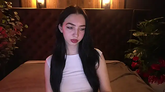 WildKittenX  online show from 15, 4, 2026