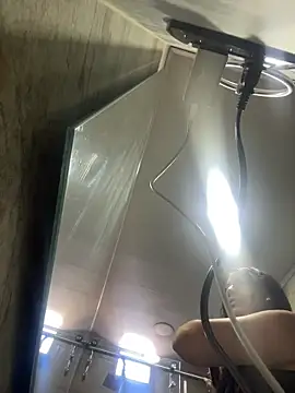 Mila LS online show from 10, 2, 2026