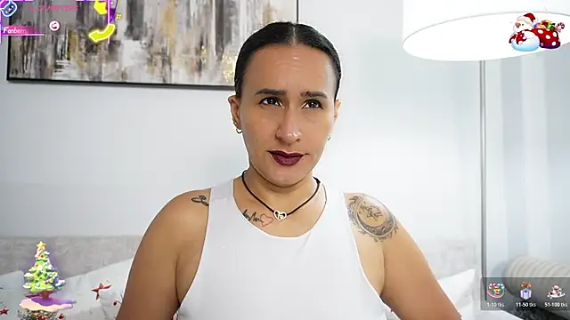 Snapshot of Sara_Charmy chatting on 21, 12, 2025 Sara Charmy online show from 21, 12, 2025