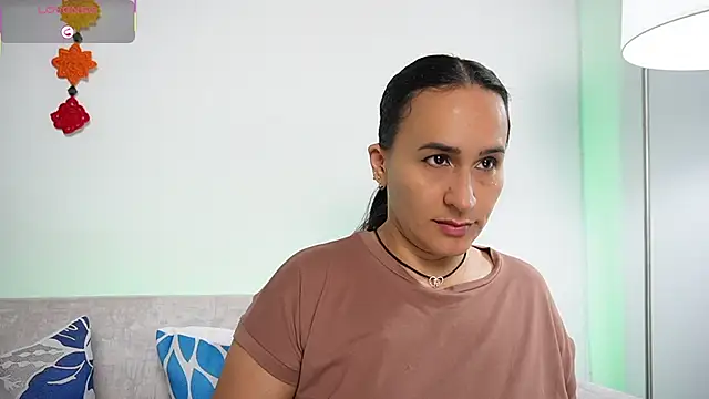 Snapshot of Sara_Charmy chatting on 14, 2, 2026 Sara Charmy online show from 14, 2, 2026