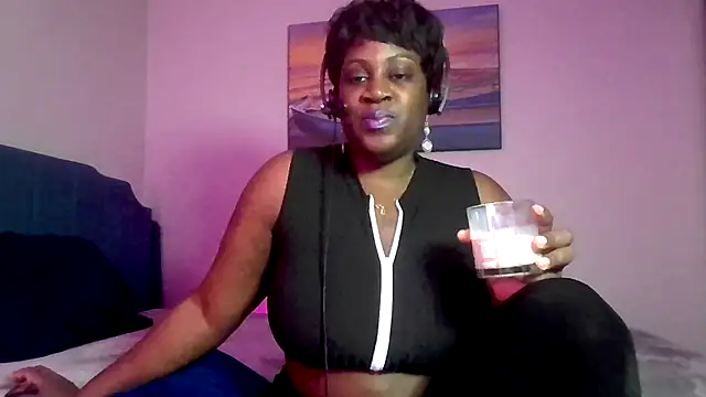 lovelyenigma365 online show from 1, 3, 2025