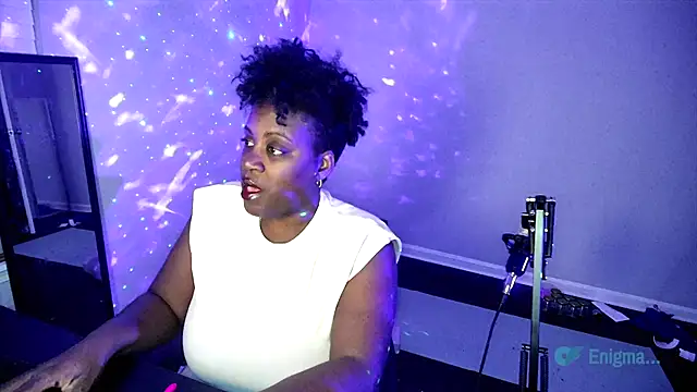 lovelyenigma365 online show from 23, 2, 2026