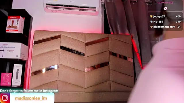 MadissonLee   online show from 10, 7, 2026