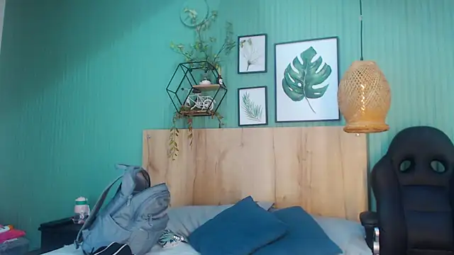 yessila parker online show from 4, 12, 2025