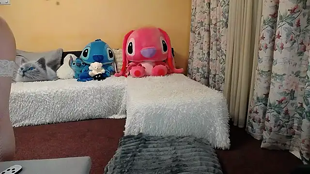 Maddison Summer online show from 8, 10, 2025