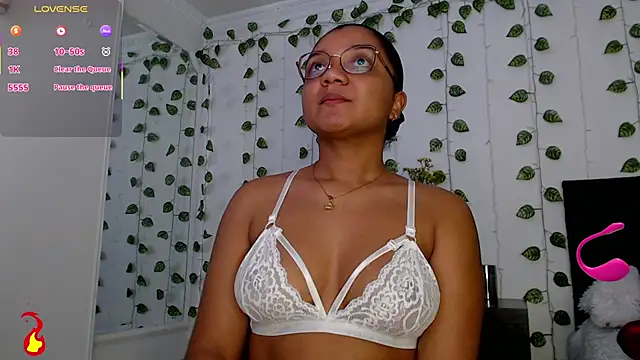 victtoria cane63 online show from 11, 6, 2026