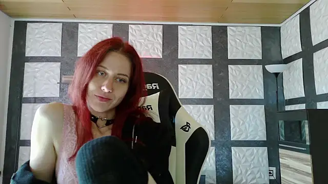 SweetSeraphine online show from 3, 10, 2025