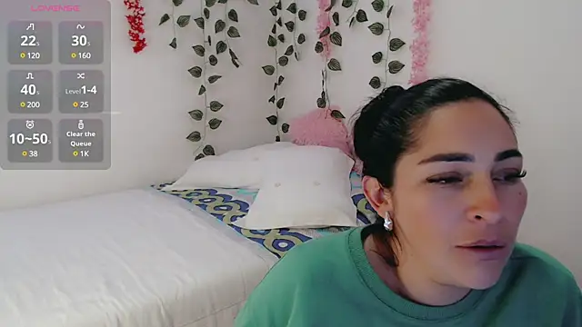 Snapshot of luna_lgomez_ chatting on 18, 3, 2025 luna lgomez  online show from 18, 3, 2025