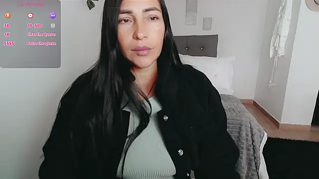 luna lgomez  online show from 26, 11, 2025