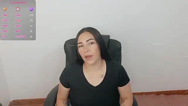 Snapshot of luna_lgomez_ chatting on 30, 7, 2026 luna lgomez online show from 30, 7, 2026
