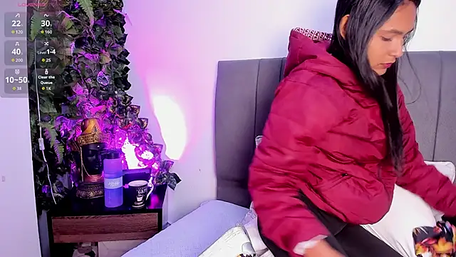 Fernanda liie  online show from 2, 3, 2026