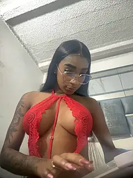 Snapshot of Angelesmith1 chatting on 25, 11, 2025 Angelesmith1 online show from 25, 11, 2025