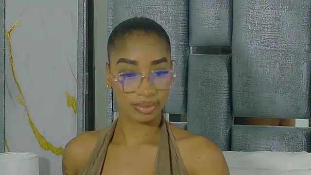 Snapshot of Angelesmith1 chatting on 18, 12, 2025 Angelesmith1 online show from 18, 12, 2025