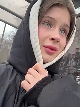 Snapshot of melicious_ chatting on 3, 3, 2025 melicious online show from 3, 3, 2025