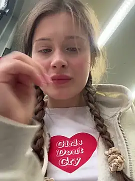 Snapshot of melicious_ chatting on 4, 3, 2025 melicious online show from 4, 3, 2025