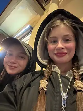 Snapshot of melicious_ chatting on 5, 3, 2025 melicious online show from 5, 3, 2025