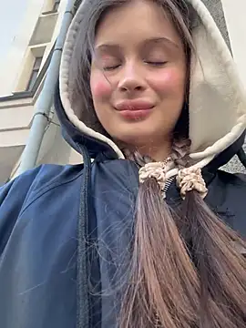 Snapshot of melicious_ chatting on 9, 3, 2025 melicious online show from 9, 3, 2025