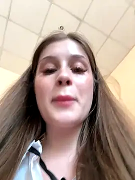 Snapshot of melicious_ chatting on 5, 10, 2025 melicious online show from 5, 10, 2025