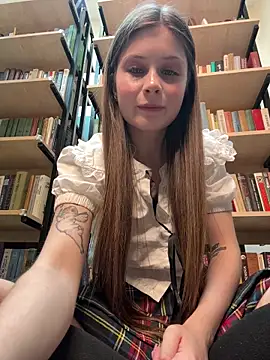 Snapshot of melicious_ chatting on 3, 12, 2025 melicious online show from 3, 12, 2025