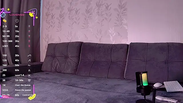 Snapshot of Li1_Kitty chatting on 30, 10, 2025 Li1 Kitty online show from 30, 10, 2025