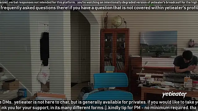 Snapshot of yetieater chatting on 24, 1, 2025 yetieater online show from 24, 1, 2025