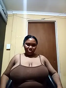 Snapshot of JuicyMilkyTizzy chatting on 4, 4, 2026 JuicyMilkyTizzy online show from 4, 4, 2026