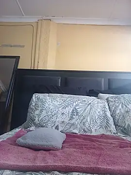 JuicyMilkyTizzy online show from 4, 7, 2026
