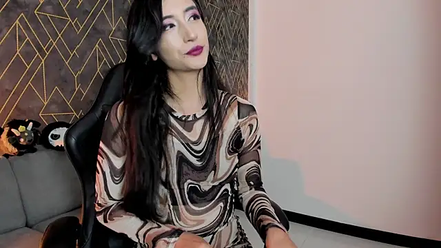 Snapshot of Tahara_Romanov chatting on 5, 1, 2026 Tahara Romanov online show from 5, 1, 2026