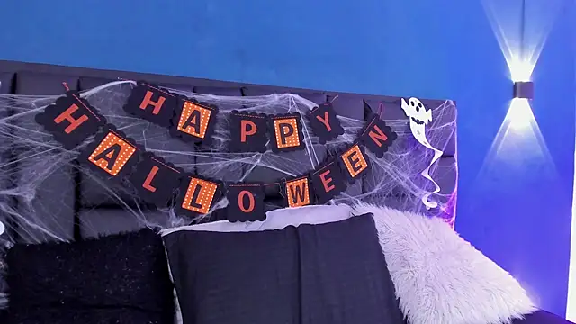 Snapshot of DANESKA_HILLER chatting on 27, 10, 2025 DANESKA HILLER online show from 27, 10, 2025