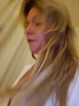 Snapshot of Melody73 chatting on 22, 10, 2025 Melody73 online show from 22, 10, 2025