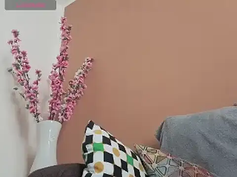 Snapshot of Melody73 chatting on 21, 11, 2025 Melody73 online show from 21, 11, 2025