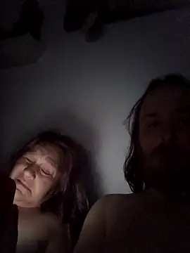 Snapshot of SpnzTnT chatting on 4, 2, 2026 SpnzTnT online show from 4, 2, 2026