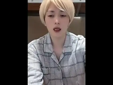 Snapshot of mgnhiroyuki chatting on 2, 11, 2025 mgnhiroyuki online show from 2, 11, 2025