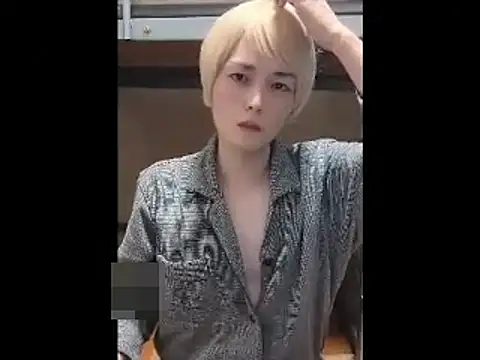 Snapshot of mgnhiroyuki chatting on 4, 11, 2025 mgnhiroyuki online show from 4, 11, 2025