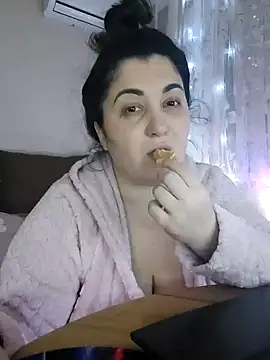 Snapshot of SoftLia chatting on 27, 1, 2025 SoftLia online show from 27, 1, 2025