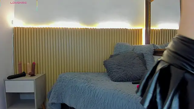 Annie paradise17 online show from 21, 12, 2025