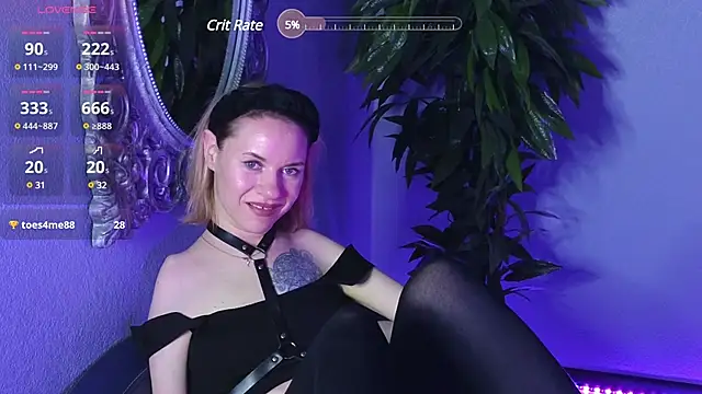 Snapshot of EmmaGallen chatting on 12, 3, 2025 EmmaGallen online show from 12, 3, 2025