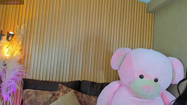 AlexiaAbbey online show from 13, 4, 2026