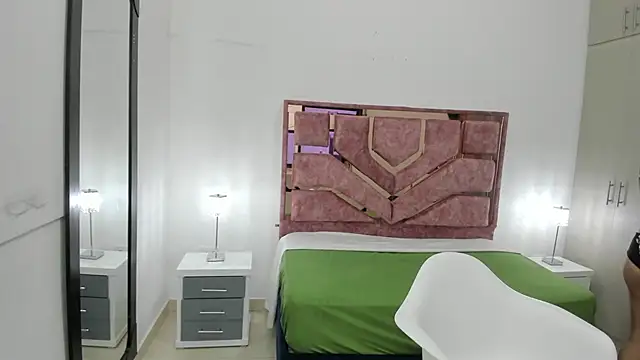 Snapshot of emilyy_cooperr chatting on 1, 3, 2025 emilyy cooperr online show from 1, 3, 2025