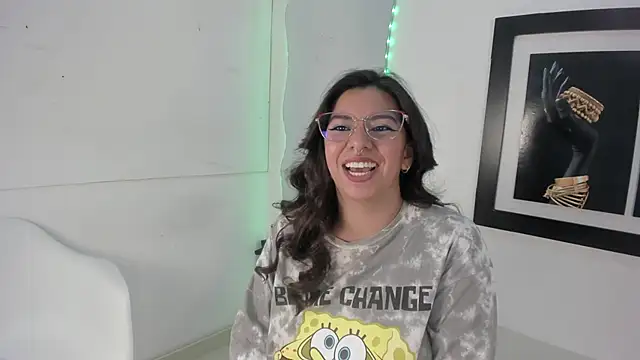 Snapshot of emilyy_cooperr chatting on 26, 9, 2025 emilyy cooperr online show from 26, 9, 2025