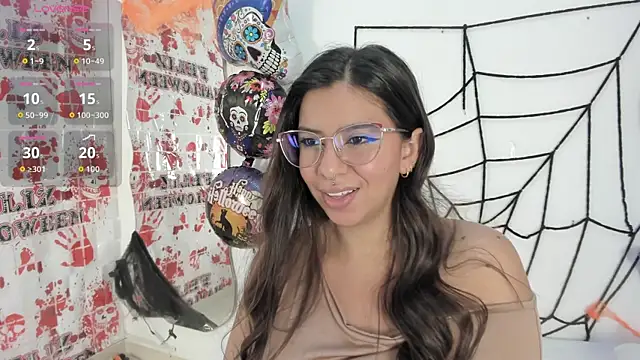 Snapshot of emilyy_cooperr chatting on 11, 10, 2025 emilyy cooperr online show from 11, 10, 2025