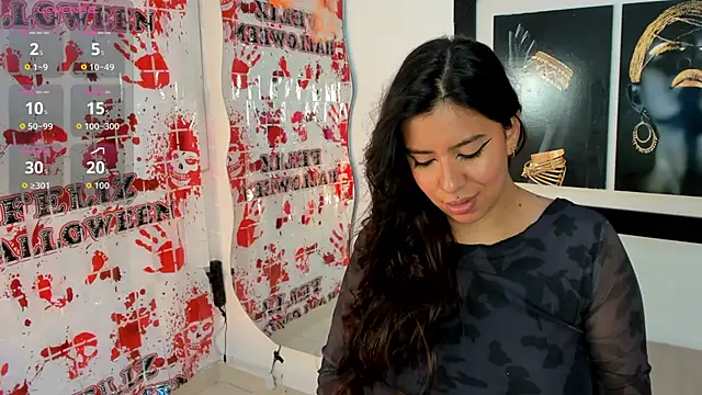 Snapshot of emilyy_cooperr chatting on 30, 10, 2025 emilyy cooperr online show from 30, 10, 2025