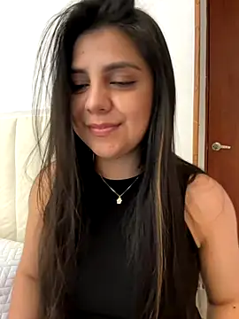 Snapshot of AliceGarc chatting on 6, 10, 2025 AliceGarc online show from 6, 10, 2025