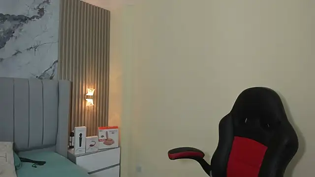 AGATHASMITH5 online show from 28, 3, 2026