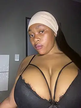 CuteSexyBoobz online show from 5, 1, 2026