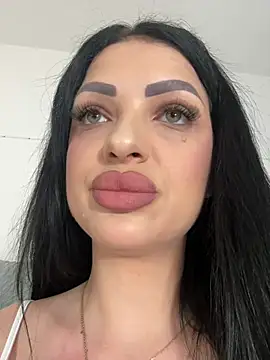 Snapshot of IrisRossie chatting on 29, 5, 2026 IrisRossie online show from 29, 5, 2026